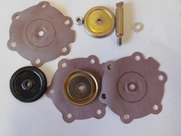Membran für Benzinpumpe Lada 2101 - 2107 Samara und Niva 1600