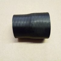 Kühlerschlauch von Wasserpumpe zum Thermostat...