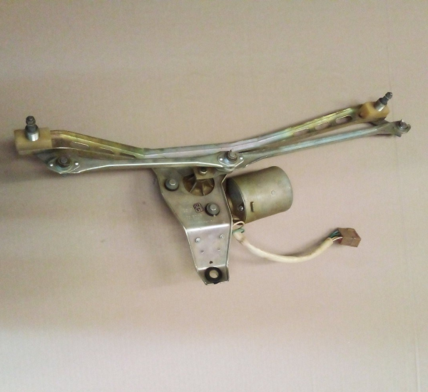 Scheibenwischergestänge mit Motor