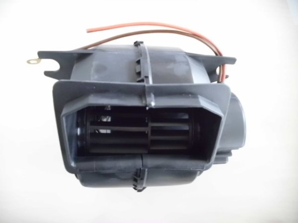Lüftermotor mit Gehäuse