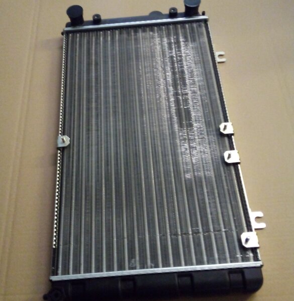 Kühler für für Lada Kalina 16V