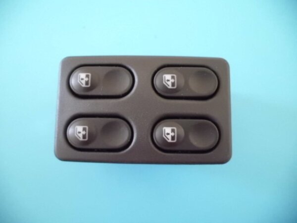 Schalterblock (4 Scheiben) für die elektrischen Fensterheber Lada 2110 - 2112