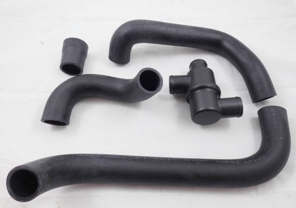 Kühlerschläuche + Thermostat für Lada Niva 1600