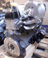 Motor kompl. mit manuellem Gaspedal ohne Servolenkung...