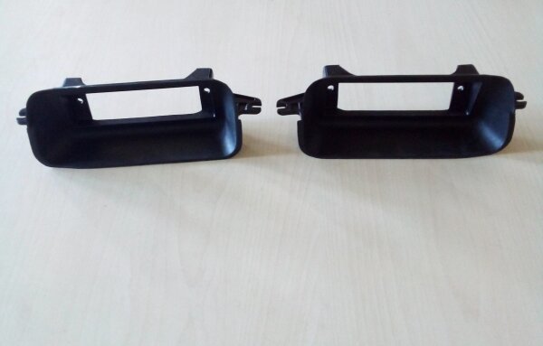 Blinklichthaltersatz rechts & links für Lada Niva (bis Baujahr 2010)