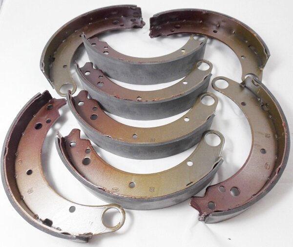 Bremsbackensatz (8 Stück) für UAZ 469, GAZ 24, M21, GAZ 69