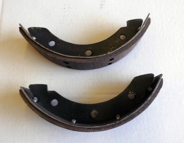 Bremsbacke (2 Stück) = 469-3507018 Handbremse