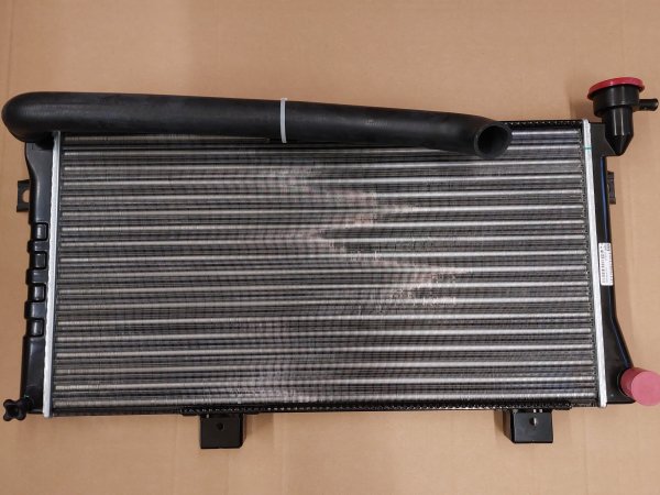 Kühler (mit Halter) (ab Euro 6) 4x4 / Taiga/Urban