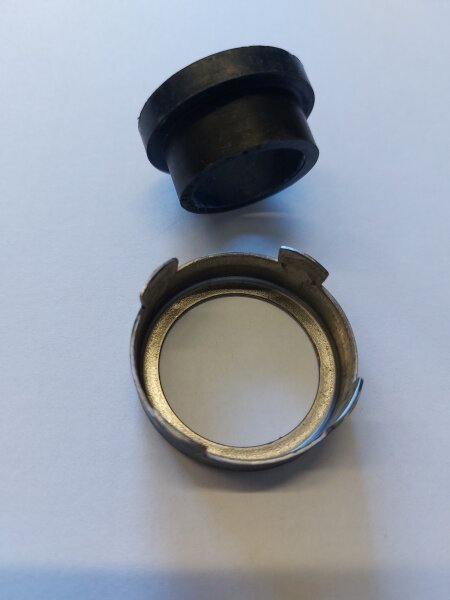 Wellendichtringgehäuse mit Dichtring für Flansch (Gelenkwelle) Lada 2101 - 2107 & Niva