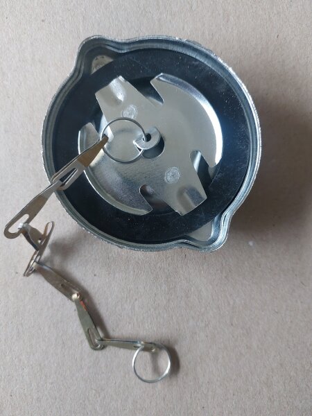 Tankdeckel (Metall) für GAZ 3110,3302, UAZ